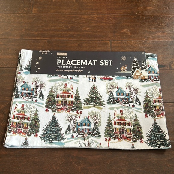 Envogue Other - Envogue Christmas Placemats Set Of 4 New Cotton Snow Houses Trees